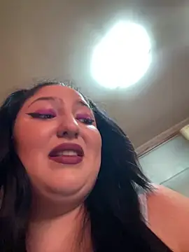 Snapshot of Amber_Sinn chatting on May 27, 2:25 pm Amber Sinn online show from May 27, 2:25 pm