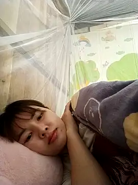 Snapshot of Loyalty-love chatting on February 12, 1:06 pm Loyalty-love online show from February 12, 1:06 pm