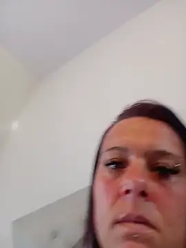 Snapshot of louisa36 chatting on July 9, 9:02 am louisa36 online show from July 9, 9:02 am