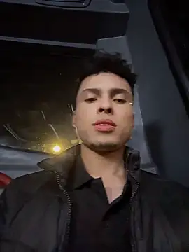 Snapshot of Eros_lee chatting on February 22, 3:51 am Eros lee online show from February 22, 3:51 am