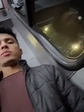 Snapshot of Eros_lee chatting on February 23, 2:42 am Eros lee online show from February 23, 2:42 am