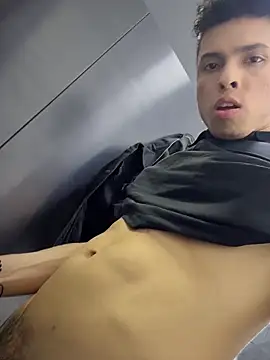 Snapshot of Eros_lee chatting on March 3, 6:14 pm Eros lee online show from March 3, 6:14 pm