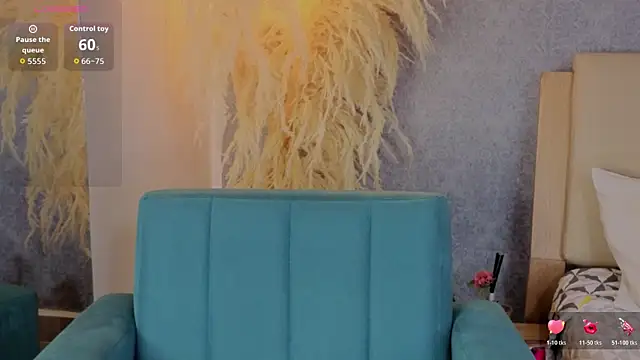 katt souza1 online show from April 18, 6:28 am