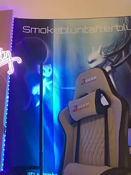 Smokebluntafterblunt online show from February 25, 1:26 am