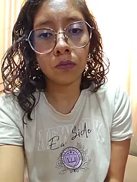 Snapshot of Camila_Lopez1 chatting on May 26, 3:30 pm Camila Lopez1 online show from May 26, 3:30 pm