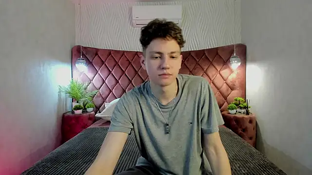 StefanBev online show from March 4, 7:42 pm