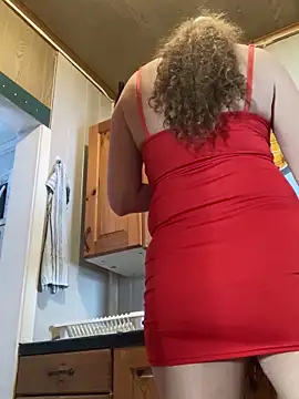 Snapshot of Midnight_Munch chatting on March 1, 3:25 pm Midnight Munch online show from March 1, 3:25 pm