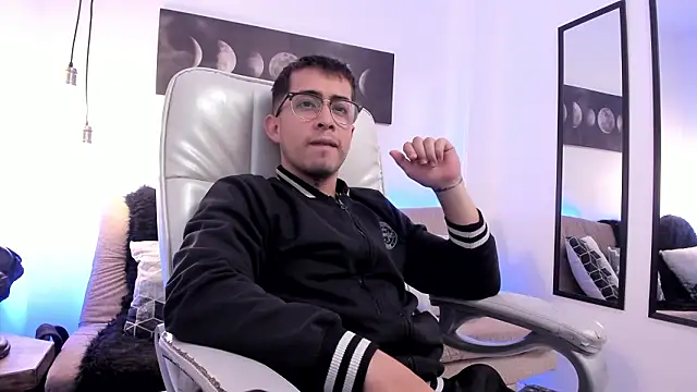 Tommas Jhonson online show from March 6, 3:25 am