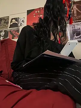 LadyKitsune online show from March 4, 4:07 am