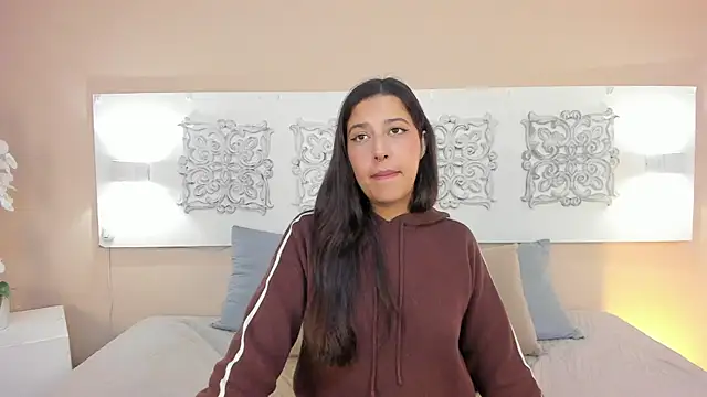 novaa velvet online show from April 18, 1:59 pm