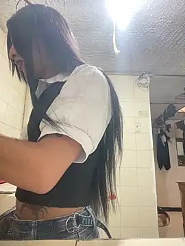 Snapshot of nebullax_mcqueen chatting on February 7, 5:38 pm nebullax mcqueen online show from February 7, 5:38 pm