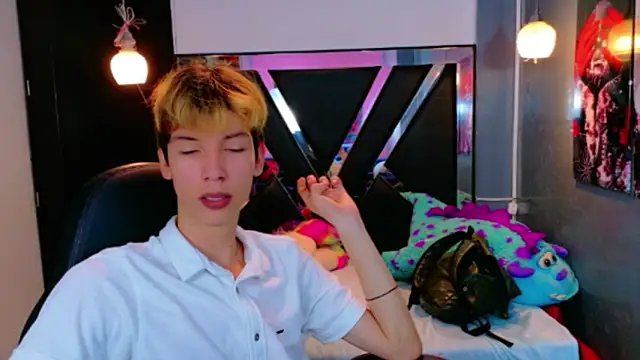 Liam Green1 online show from February 20, 12:05 pm