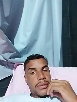 Snapshot of Jmartinss69 chatting on May 16, 11:57 pm Jmartinss69 online show from May 16, 11:57 pm