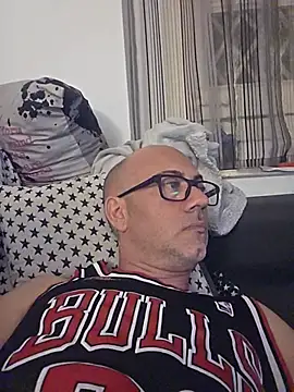 Snapshot of pareja47 chatting on June 13, 8:18 pm pareja47 online show from June 13, 8:18 pm