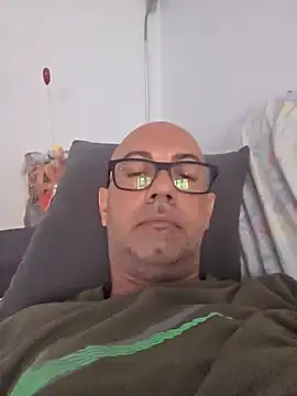 Snapshot of pareja47 chatting on July 18, 2:32 pm pareja47 online show from July 18, 2:32 pm