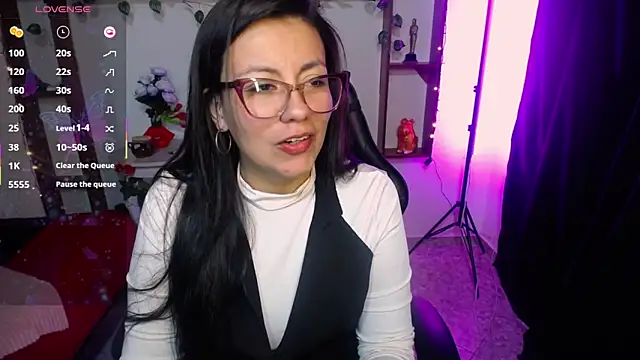 QueenRose94 online show from March 4, 12:22 pm