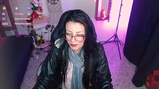 QueenRose94 online show from March 13, 12:12 pm