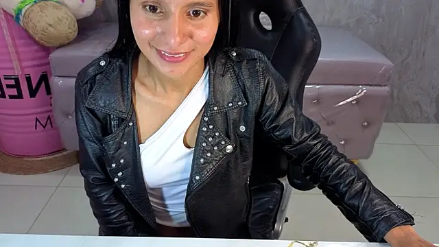 Cataleya23 a online show from May 3, 7:58 am
