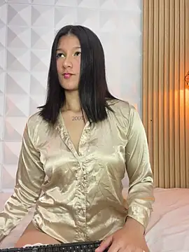  HIKARII  online show from February 9, 7:40 pm