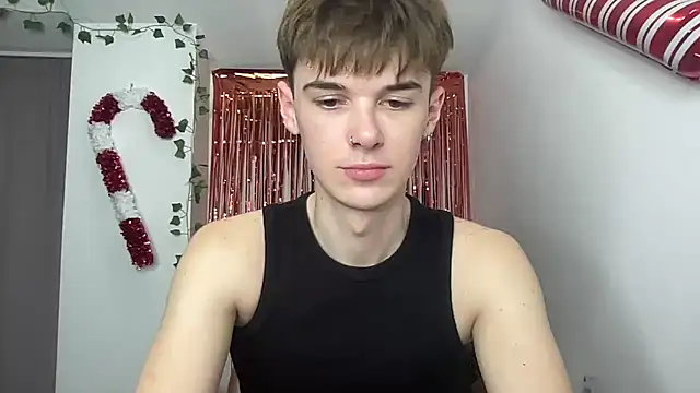 Snapshot of YourMilkyGuy chatting on February 12, 3:40 pm YourMilkyGuy online show from February 12, 3:40 pm