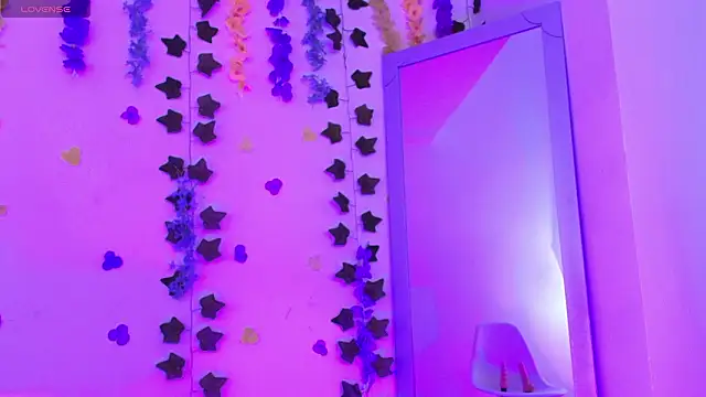 Snapshot of Ariana_Castillo__ chatting on February 25, 1:21 pm Ariana Castillo online show from February 25, 1:21 pm