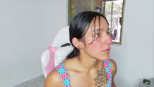 Snapshot of Fit_valkiria chatting on April 23, 5:59 pm Fit valkiria online show from April 23, 5:59 pm