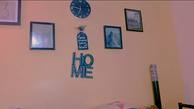 Snapshot of sexiempoderada18 chatting on February 21, 1:23 pm sexiempoderada18 online show from February 21, 1:23 pm