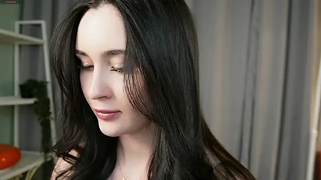 Snapshot of sweety_pie_girl chatting on February 19, 1:40 pm sweety pie girl online show from February 19, 1:40 pm