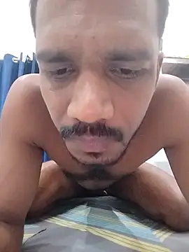 Snapshot of Daddyishere_19 chatting on April 21, 5:28 pm Daddyishere 19 online show from April 21, 5:28 pm