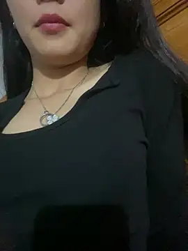 Snapshot of tenten110 chatting on March 3, 1:17 pm tenten110 online show from March 3, 1:17 pm