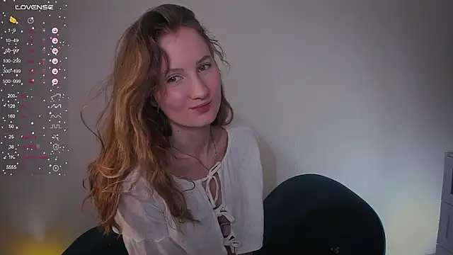 Snapshot of Alika_L_V chatting on February 17, 3:51 pm Alika L V online show from February 17, 3:51 pm