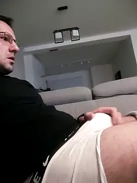 defaktor online show from February 10, 8:02 pm