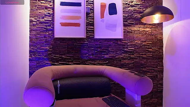 Snapshot of Celeste_Cole chatting on February 20, 11:54 am Celeste Cole online show from February 20, 11:54 am