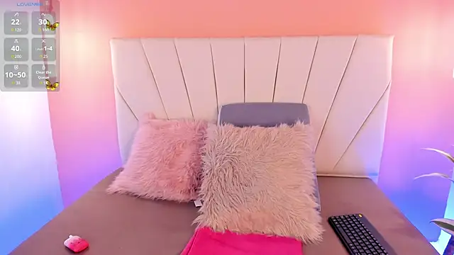 Snapshot of gabriella_coxx chatting on February 21, 8:10 pm gabriella coxx online show from February 21, 8:10 pm