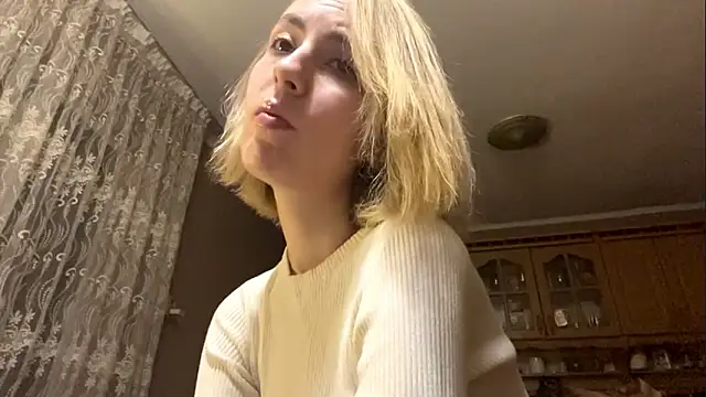 CharmingBlonde online show from February 19, 6:15 pm