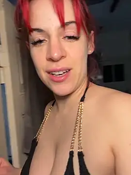 Snapshot of Roxysophie chatting on February 25, 6:34 am Roxysophie online show from February 25, 6:34 am