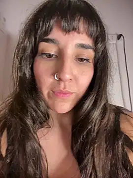 Snapshot of Latinaelisa chatting on June 27, 4:50 am Latinaelisa online show from June 27, 4:50 am