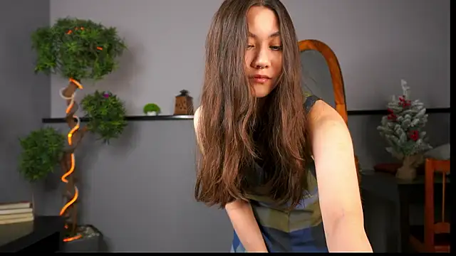 Snapshot of BrigittePirolli chatting on February 12, 3:23 am BrigittePirolli online show from February 12, 3:23 am