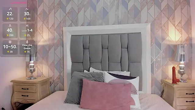 Snapshot of zharia_lux_25 chatting on May 23, 11:36 am zharia lux 25 online show from May 23, 11:36 am