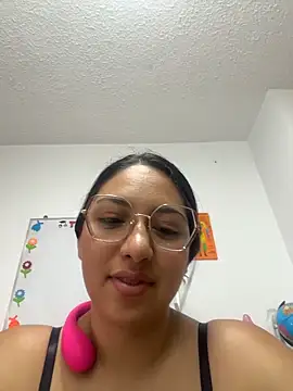 Snapshot of Victoria_Lusty chatting on April 7, 9:37 pm Victoria Lusty online show from April 7, 9:37 pm