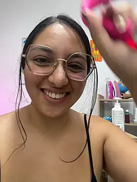 Snapshot of Victoria_Lusty chatting on April 14, 11:22 pm Victoria Lusty online show from April 14, 11:22 pm