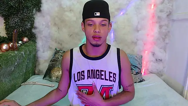 Snapshot of Gael_zambrano chatting on February 20, 5:46 pm Gael zambrano online show from February 20, 5:46 pm