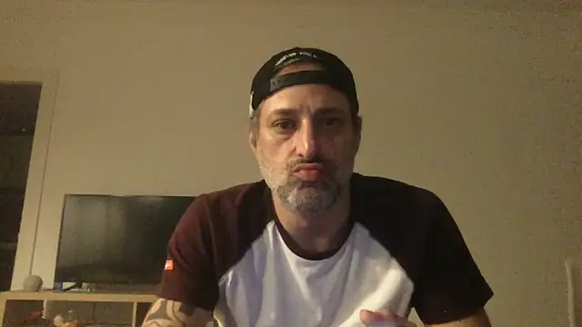 Snapshot of rgani chatting on February 15, 1:24 am rgani online show from February 15, 1:24 am