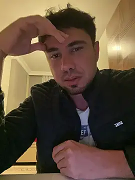 Snapshot of dundar0765 chatting on April 2, 5:10 pm dundar0765 online show from April 2, 5:10 pm