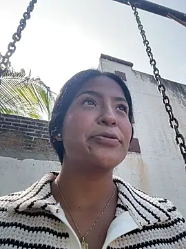 BabyFoxy online show from April 16, 9:15 pm