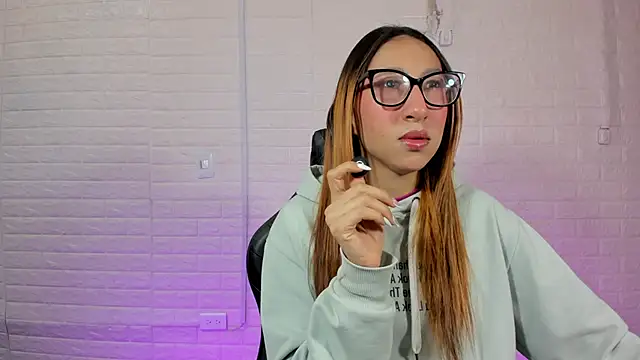 Sara Love 1 online show from April 16, 2:56 am