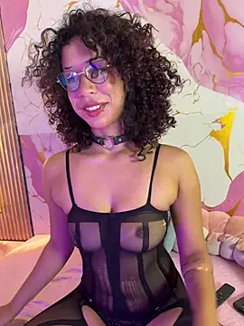 Snapshot of Woo_isDaphne chatting on May 24, 10:59 pm Woo isDaphne online show from May 24, 10:59 pm