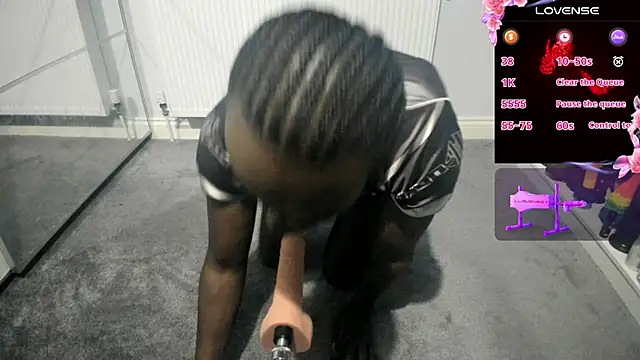 Snapshot of Fatale_Femboy chatting on March 30, 5:47 pm Fatale Femboy online show from March 30, 5:47 pm