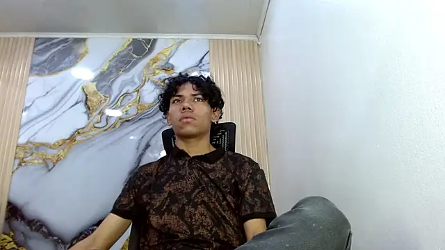 DaviidBuckx  online show from March 17, 2:16 am