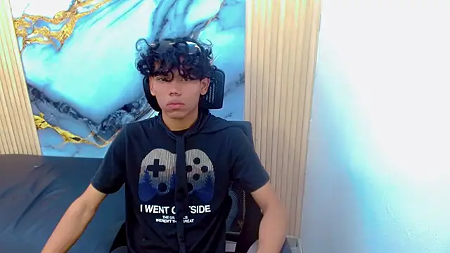 DaviidBuckx  online show from March 29, 2:00 am